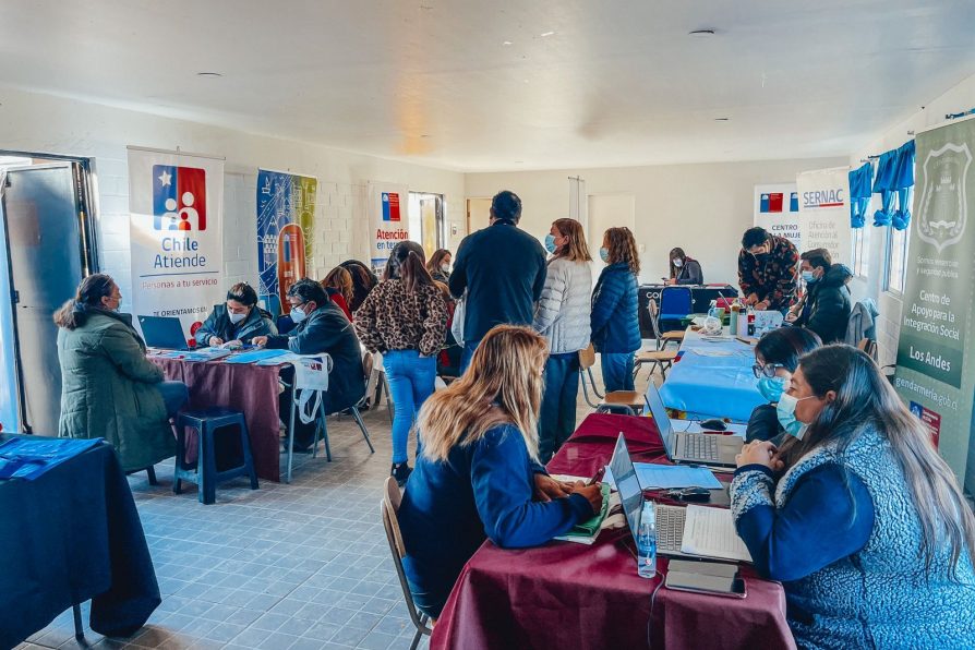 Con gran éxito se realizó una nueva jornada del “Gobierno en Terreno” en la comuna de Los Andes