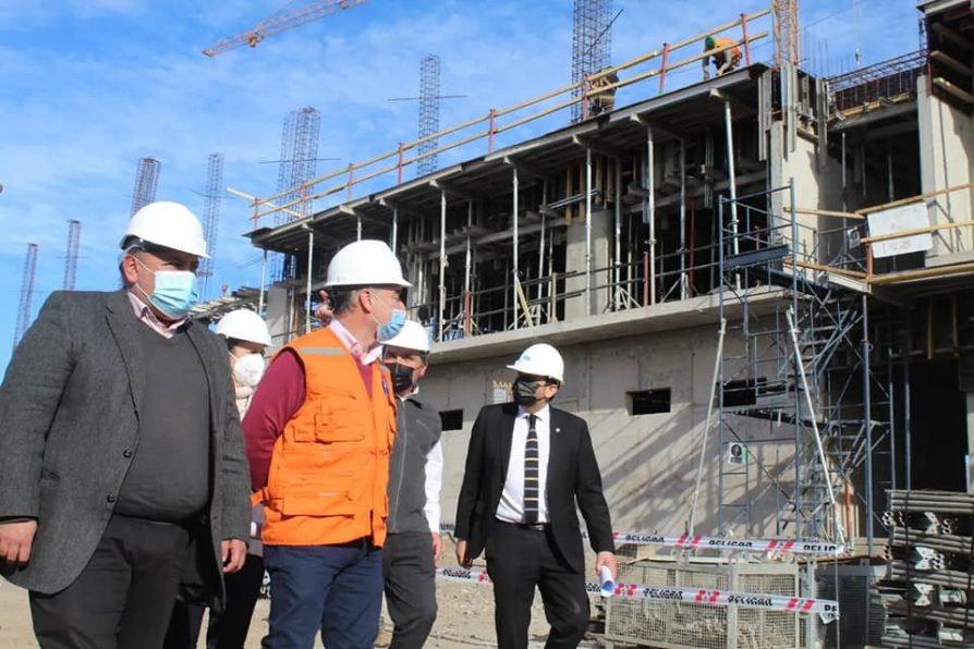 Seremi de Obras Públicas visita la Provincia de Los Andes y verifica en terreno futuras obras estructurales.