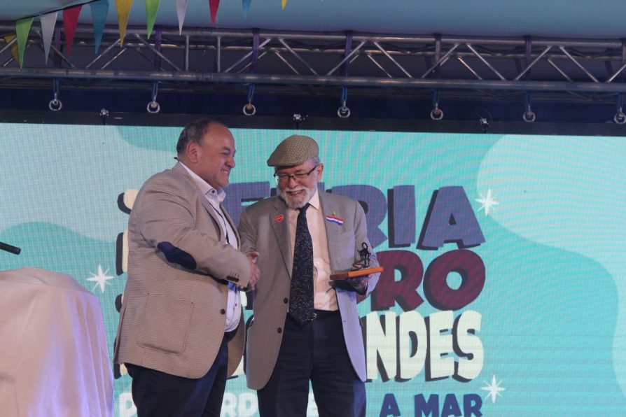 <strong>Exitosa inauguración de la XX Feria del Libro junto al astrónomo José Maza y Nano Stern</strong>