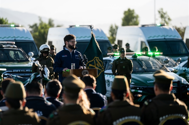 S.E. el Presidente de la República, Gabriel Boric Font, encabezó entrega de vehículos policiales a Carabineros en el marco del Plan Nacional contra el Crimen Organizado